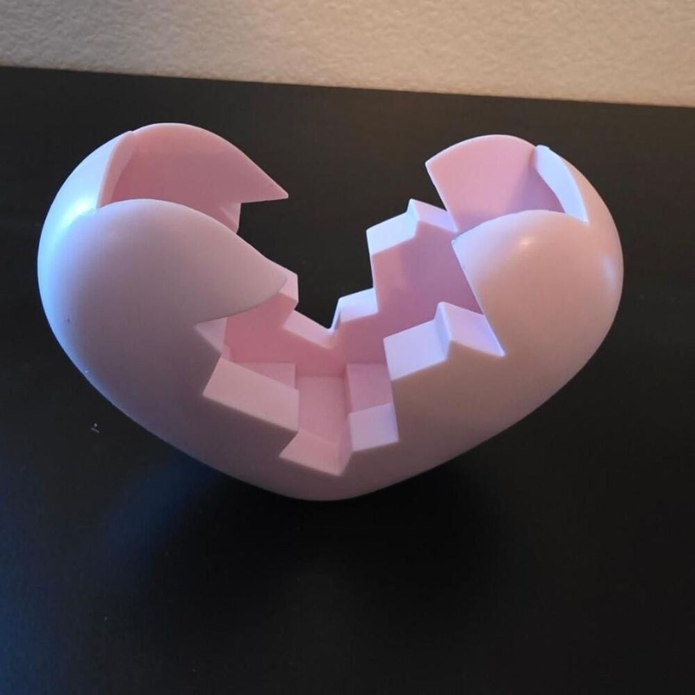 Ariana grande broken heart perfume holder